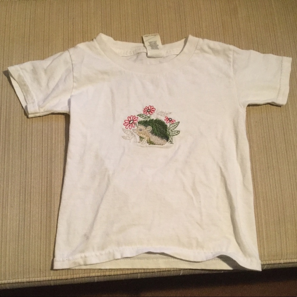 Kids 3T hedgehog shirt
